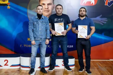 Юные борцы сразились за память Гордеева: три золота остались в Новороссийске